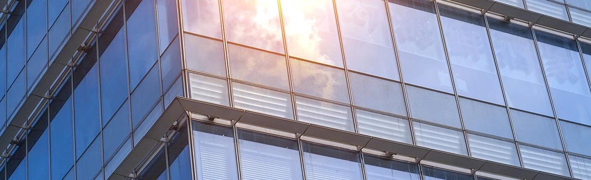 UV-Resistant Glass Experts&nbsp;in Three Lakes, FL